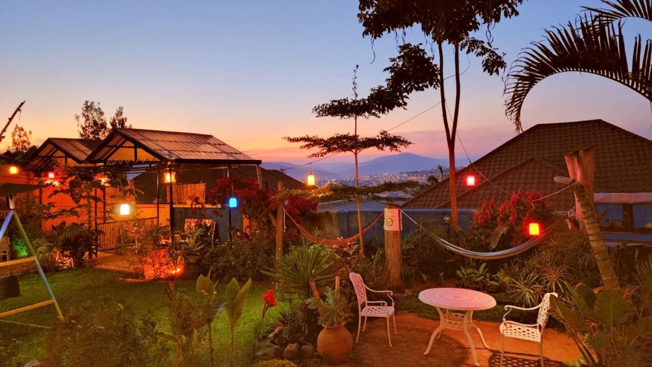 Yambi Guesthouse Kigali Exterior foto